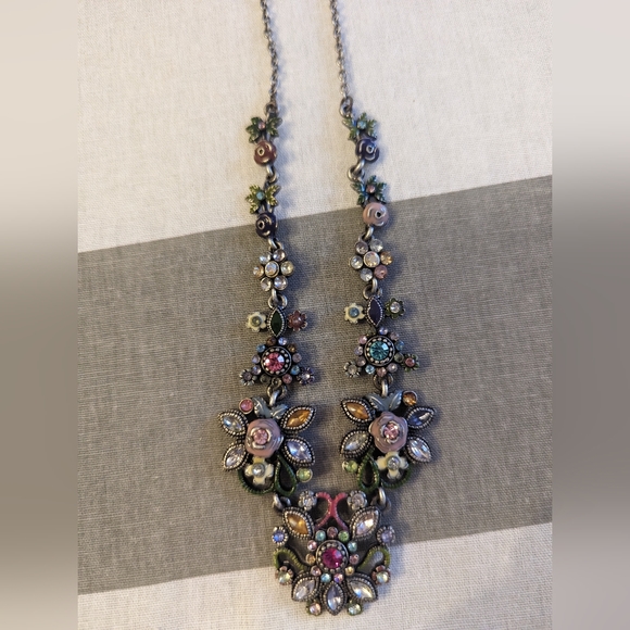 Lia Sophia Jewelry - Lia Sophia Sparkling Floral Necklace